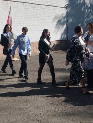 Фотофакт: в добрый путь, выпускники! Как на Краснопольщине прошёл последний звонок